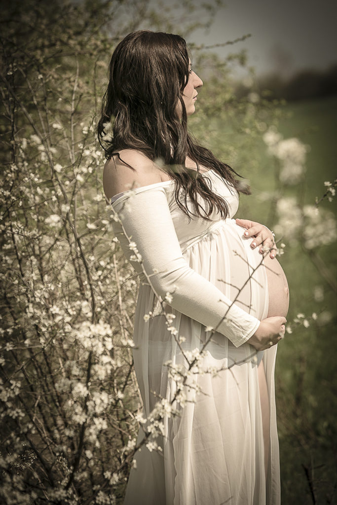 Foto Sens, Portrait, Fotostudio, Bewerbungsfoto, Fotograf Wanzleben, Foto, Fotoatelier, Fotobox, Baby shooting, Portrait, Familien shooting, Babybauch Shooting